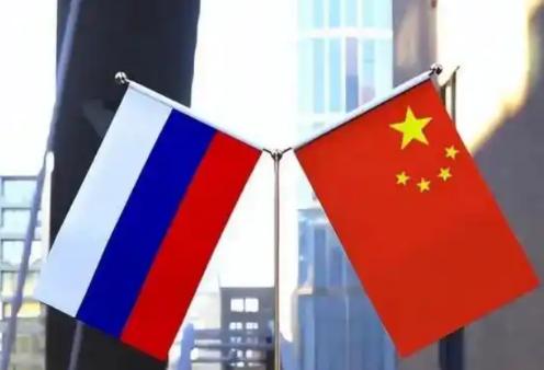 一旦俄乌冲突停止，美国抽身全力对付中国，如中美在南海开战美日韩大战中国，俄罗斯站