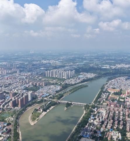 咱们先别急着看分数，我先跟你说说这学校到底啥来头。
一、百年老校，不是野鸡大学
