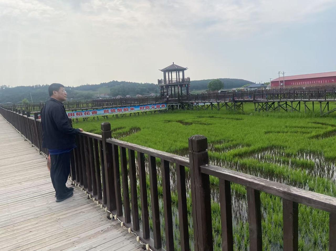 我想尝试我的各种人生，包过我的形象。当然我的形象不佳，这是我很早就知道的。至于长