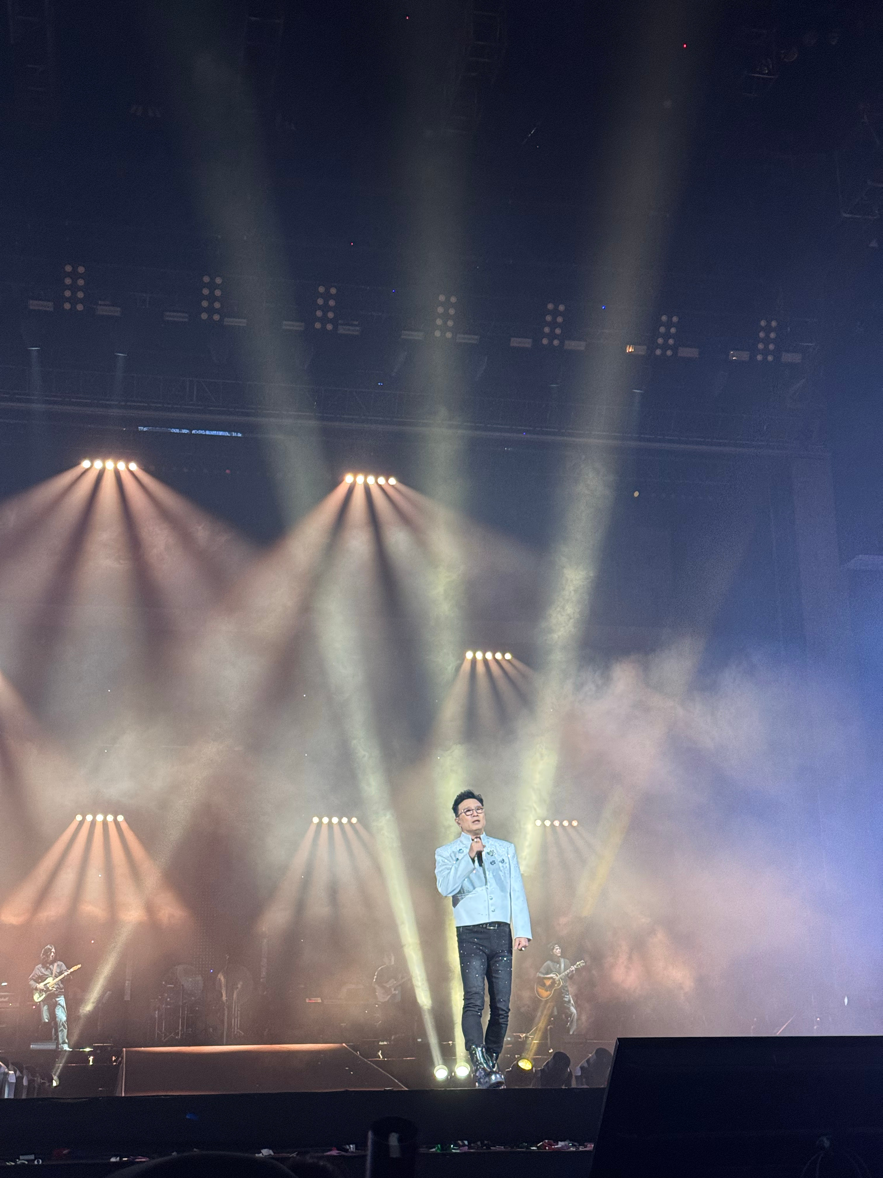 今天汪峰要在宁波开演唱会 汪峰宁波演唱会现场照片！汪峰宁波演唱会