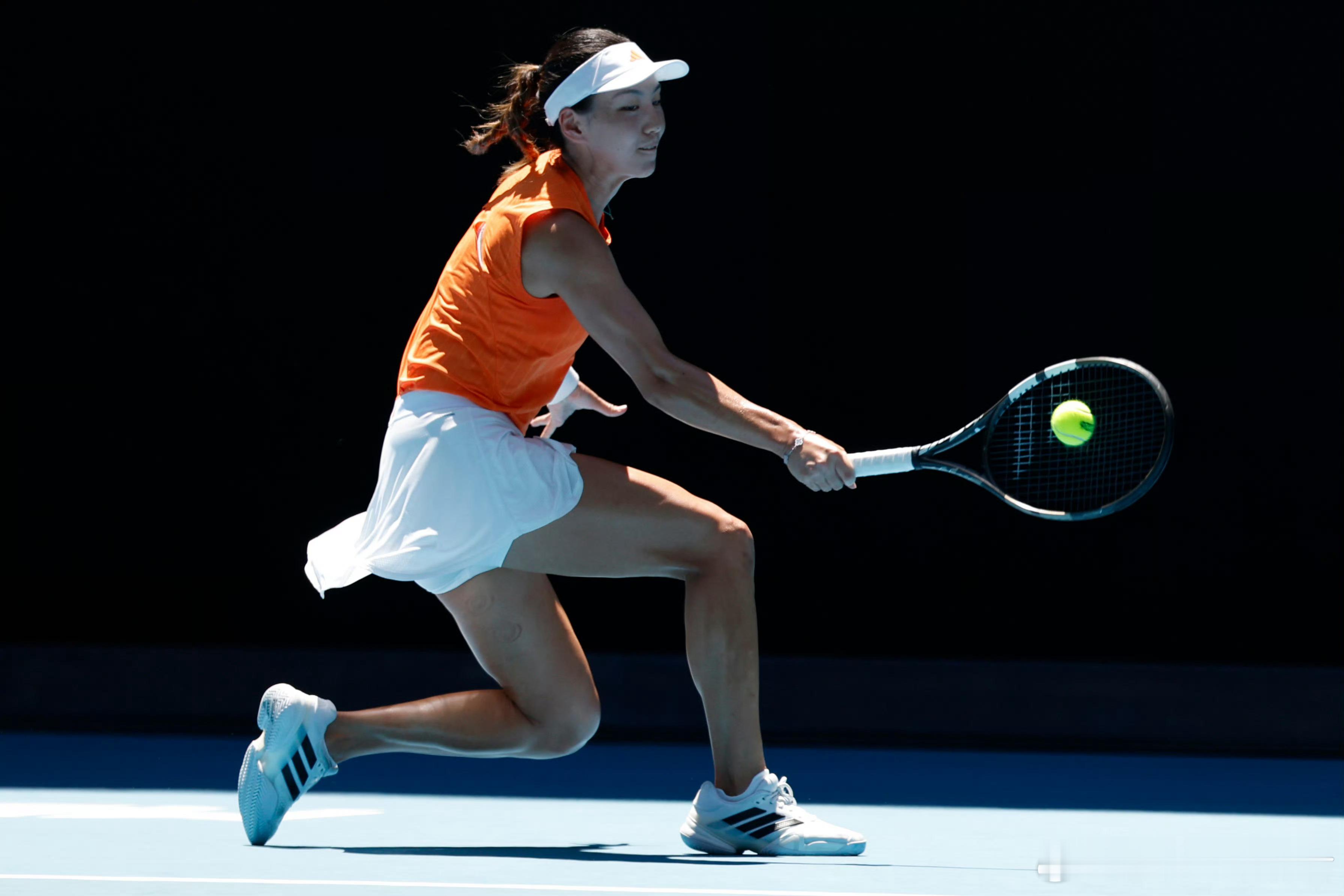 王欣瑜vs阿尼西莫娃虽然但是，王欣瑜已经创造了个人澳网最佳成绩了，把这状态保持下