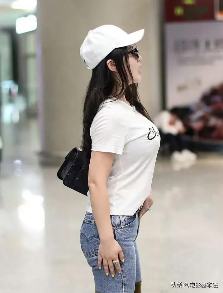看邹市明就知道读书多的好处了，他就是吃了读书少没文化的亏，觉得冉莹颖是央视主持人