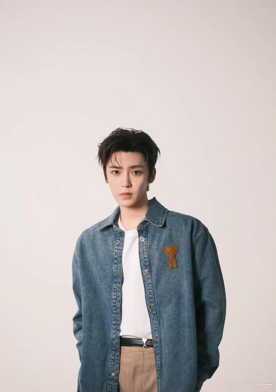 侯明昊 歌手帮唱 歌手本周为帮唱联名赛，网传将作为帮唱嘉宾加盟，目前官方未确认其