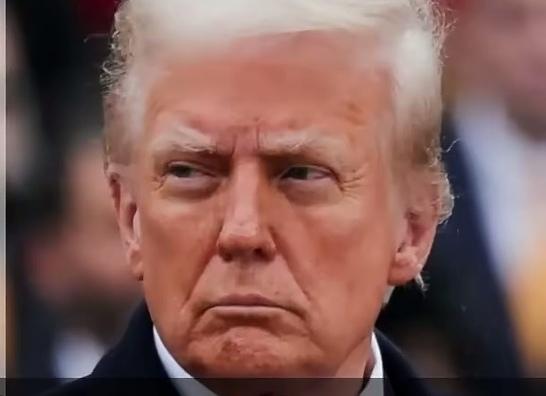 特朗普的霸权已经走到尽头了！这次下令美军侵略委内瑞拉，并绑架马杜罗总统及其夫人，