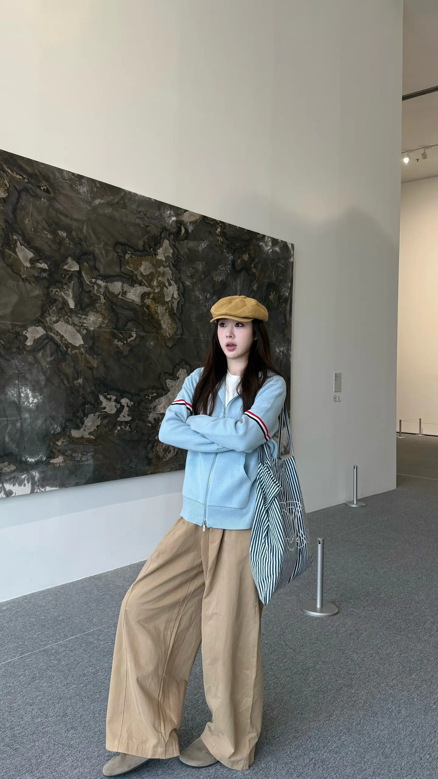 今天是小蓝。