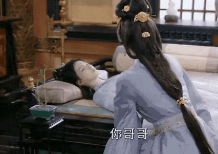 《凤凰台上》萧千清捅了萧焕 ，怎么受伤的总是萧焕啊。不是，你真不信你哥吗？太后竟