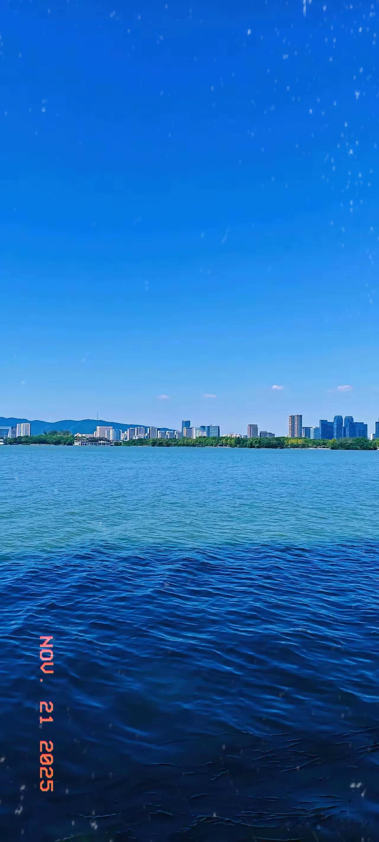 非常现实的一段话:
“不结婚一般没有后代了，你挣的房子，车子，钱，都没有人继承，