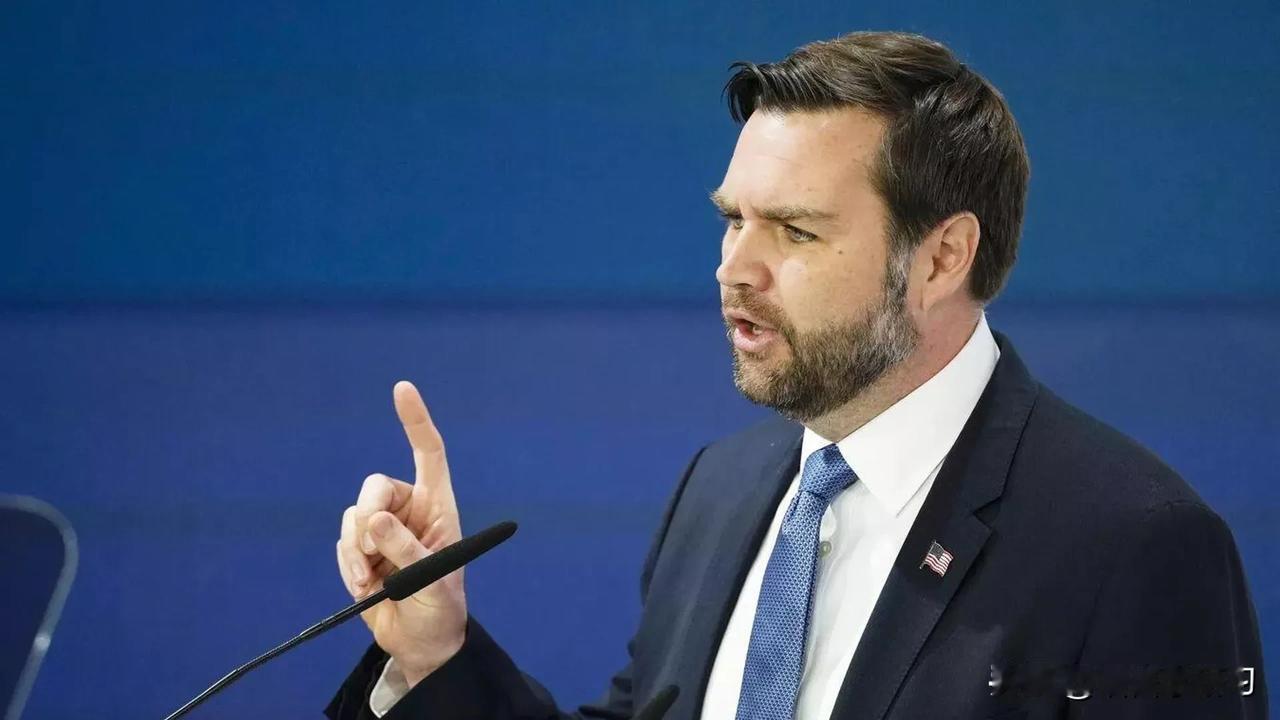 媒体：美国副总统质疑五角大楼关于伊朗周边冲突的情报

¬ 前中情局分析师：鲁比奥