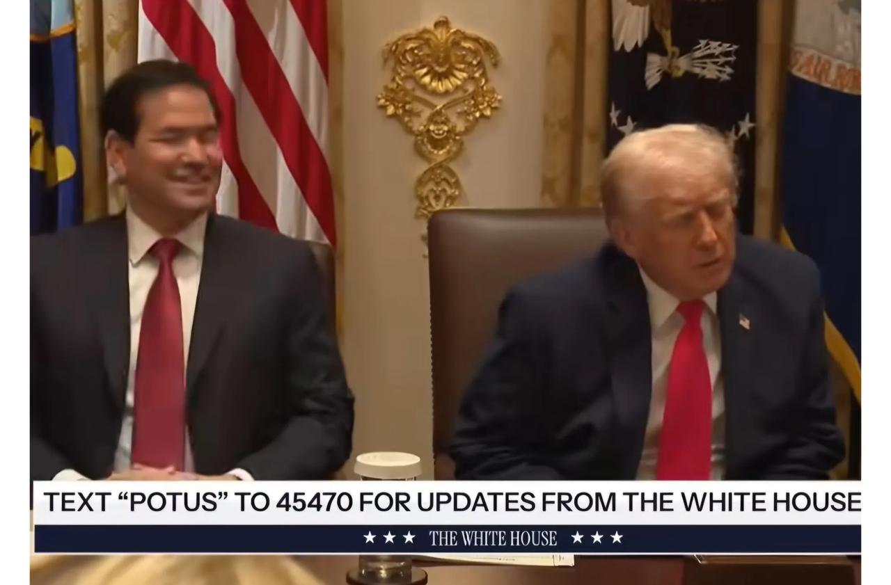 特朗普大赞中国终于舍弃巴西买了美国大批大豆，一旁的国务卿鲁比奥笑的合不拢嘴，像是