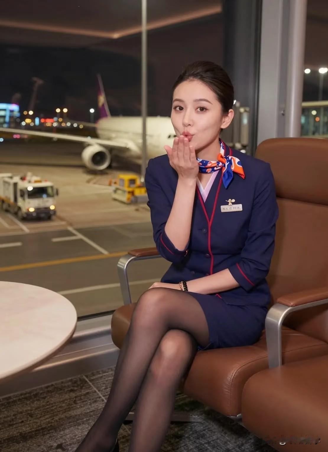 如何搭配一套优雅的职业装?