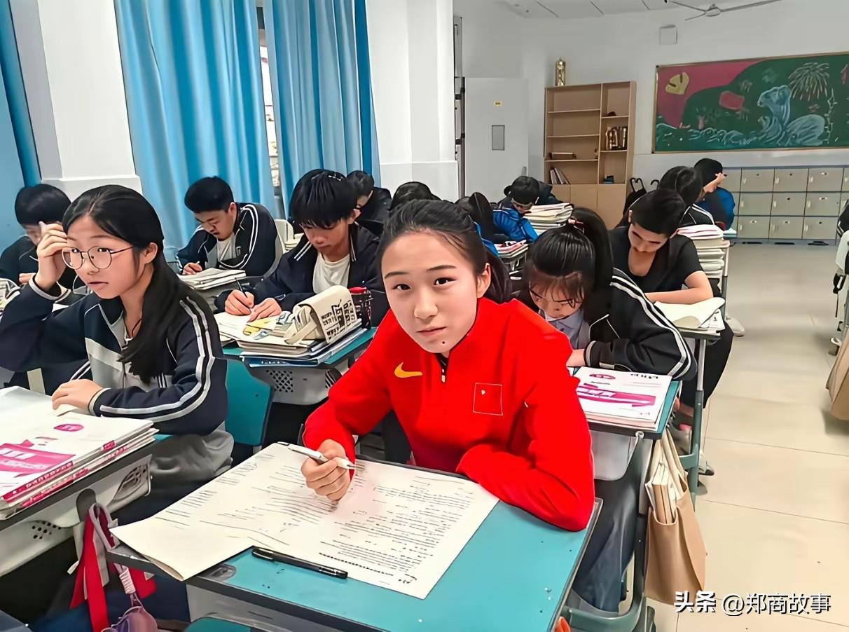 小孩姐看似毫无训练痕迹，但是身体内部隐藏了高转速马达。
顶级赛场，训练痕迹永远决