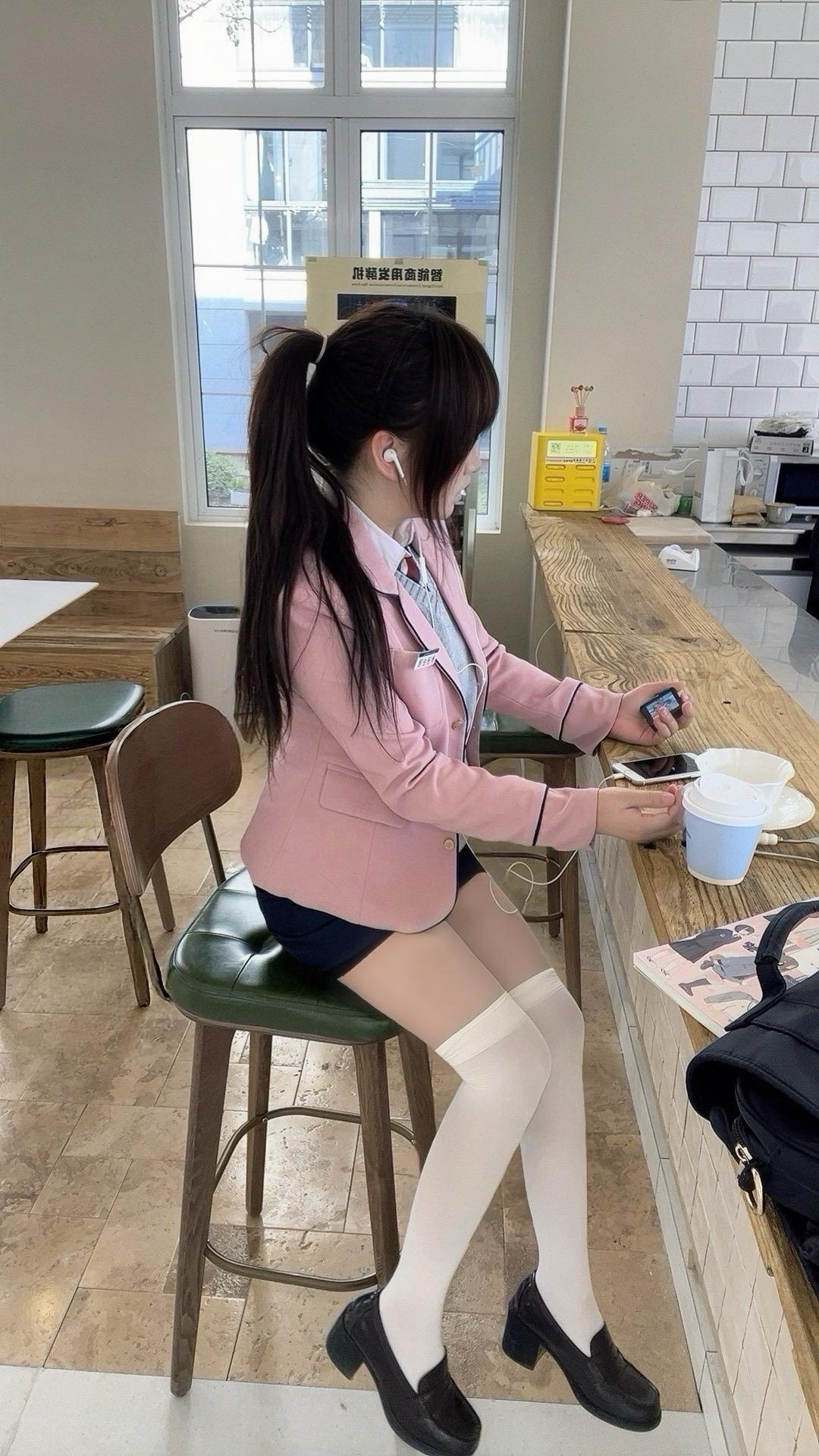 其实我也是网红  天天在网上眼红