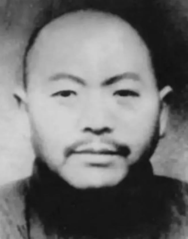 1941年，鬼子抓来20多个姑娘，就在几位姑娘要被糟蹋时，一个汉奸突然说：“太君