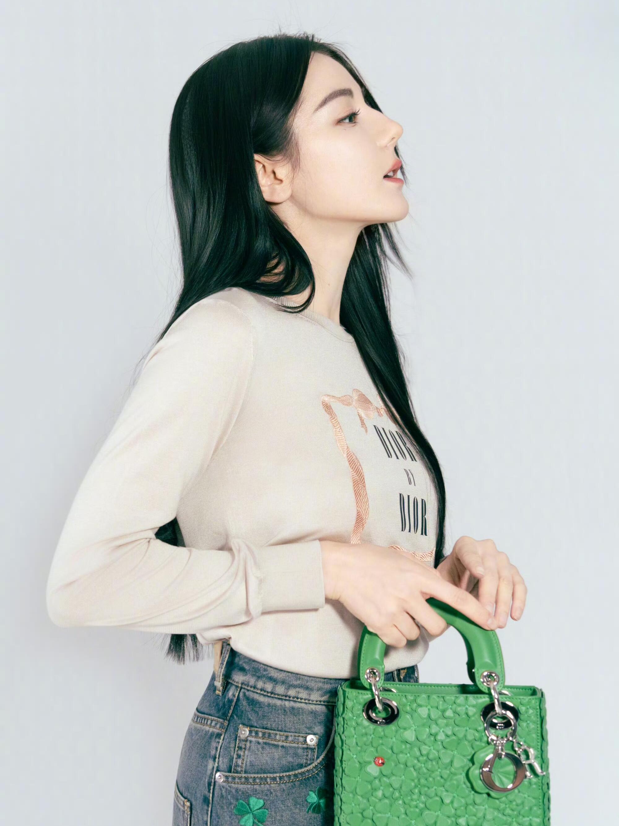 迪丽热巴逆场比列 好长的腿啊 