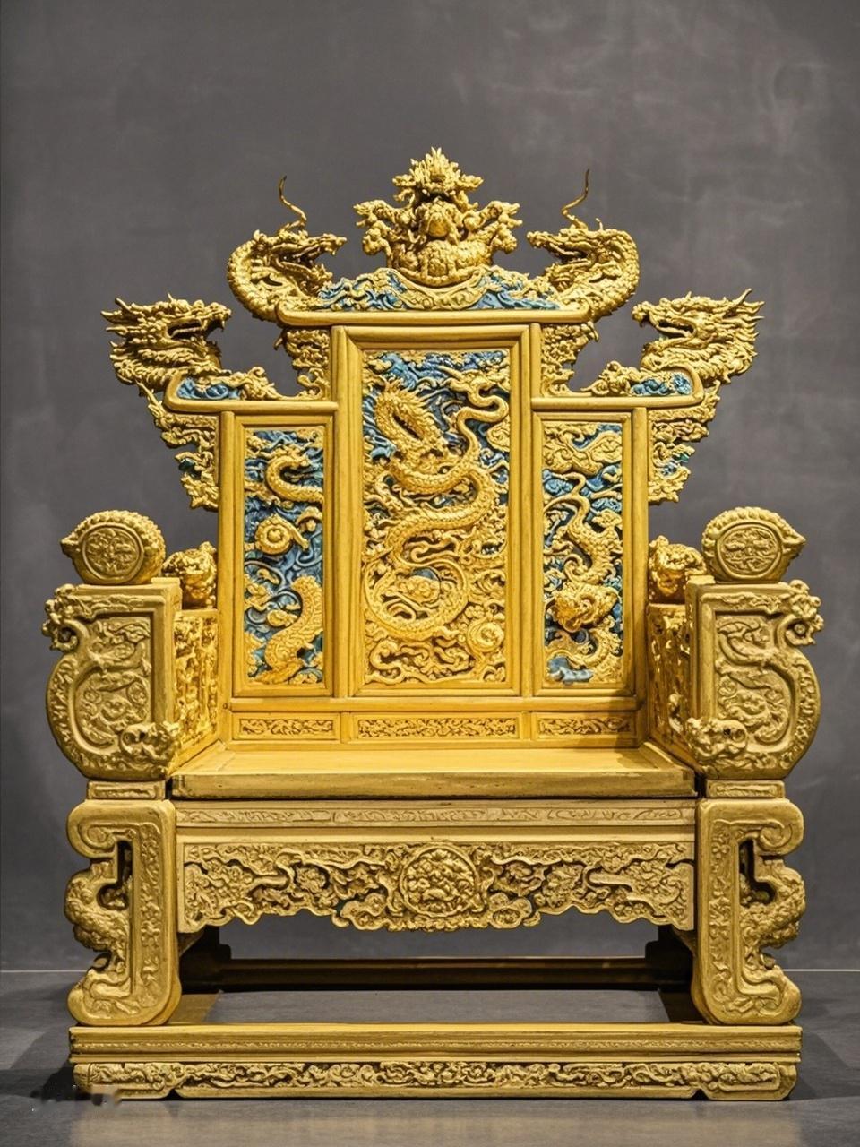 康熙时期不少重臣结局各有不同。比如辅政大臣索尼，他可是清朝开国功臣之一，早在努尔