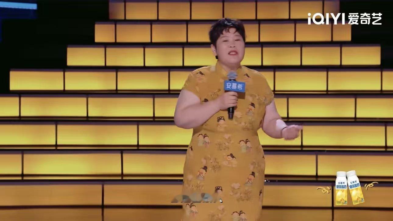 黄晓明房主任到底谁大今夜喜友秀房主任也太会整活了！只比黄晓明大两岁，硬是让晓明叫