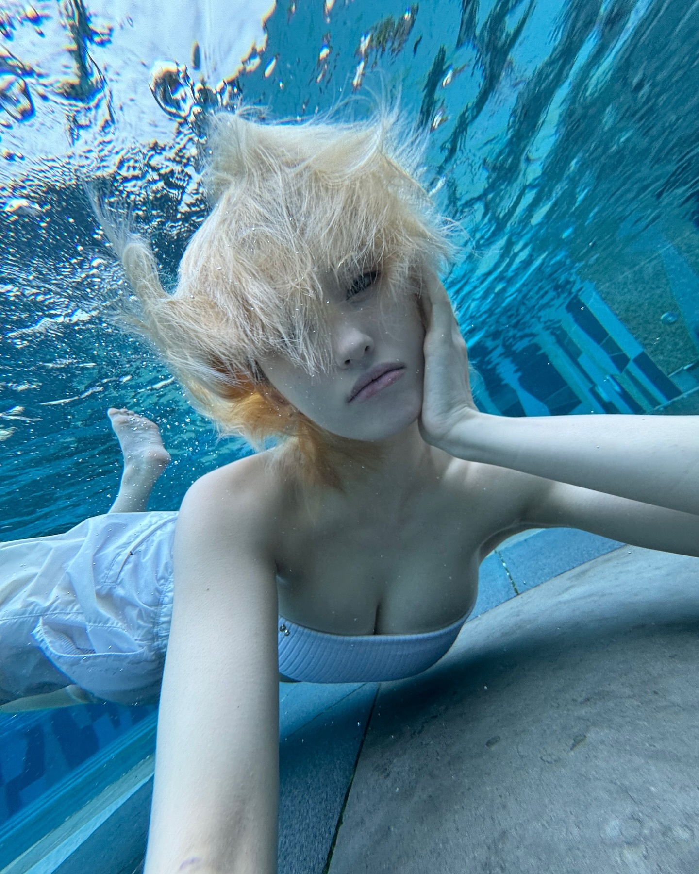 Somi ins更新🩵 ​​​