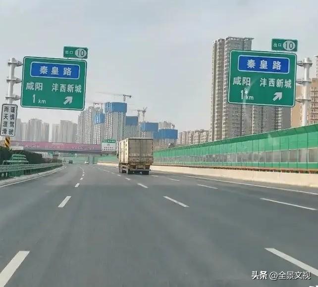 今天又要开车回天水了，专门去老家上坟，这是我每年雷打不动的必选动作。
     