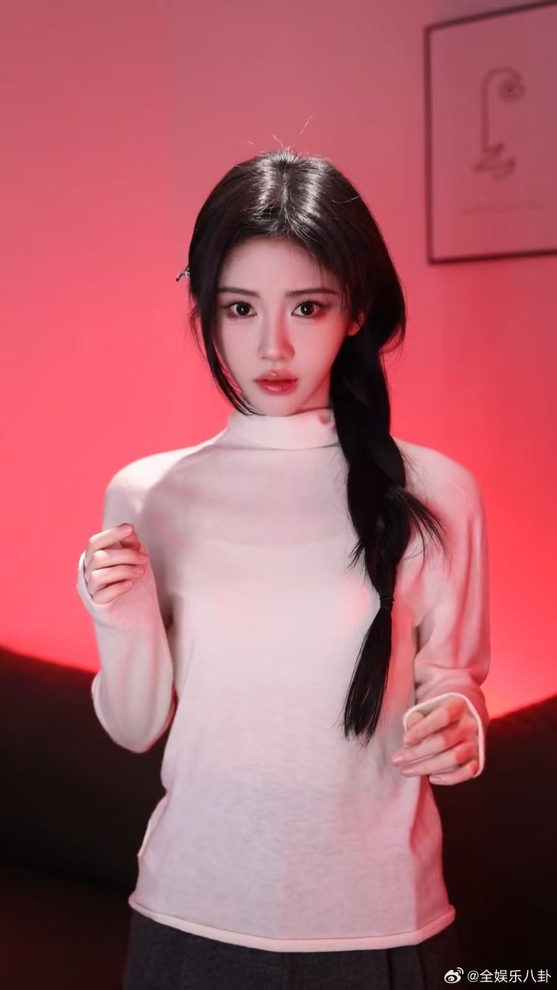 鞠婧祎月鳞绮纪变装转场鞠婧祎勾勾手我就来了 鞠婧祎月鳞绮纪这个变装转场女鬼味拉满