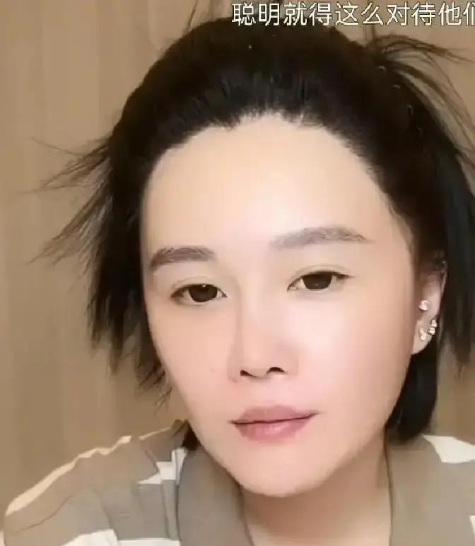 张口就是一年两千多万的包养费，外加一套无敌海景房，结果一说让他先刷个几百块的礼物