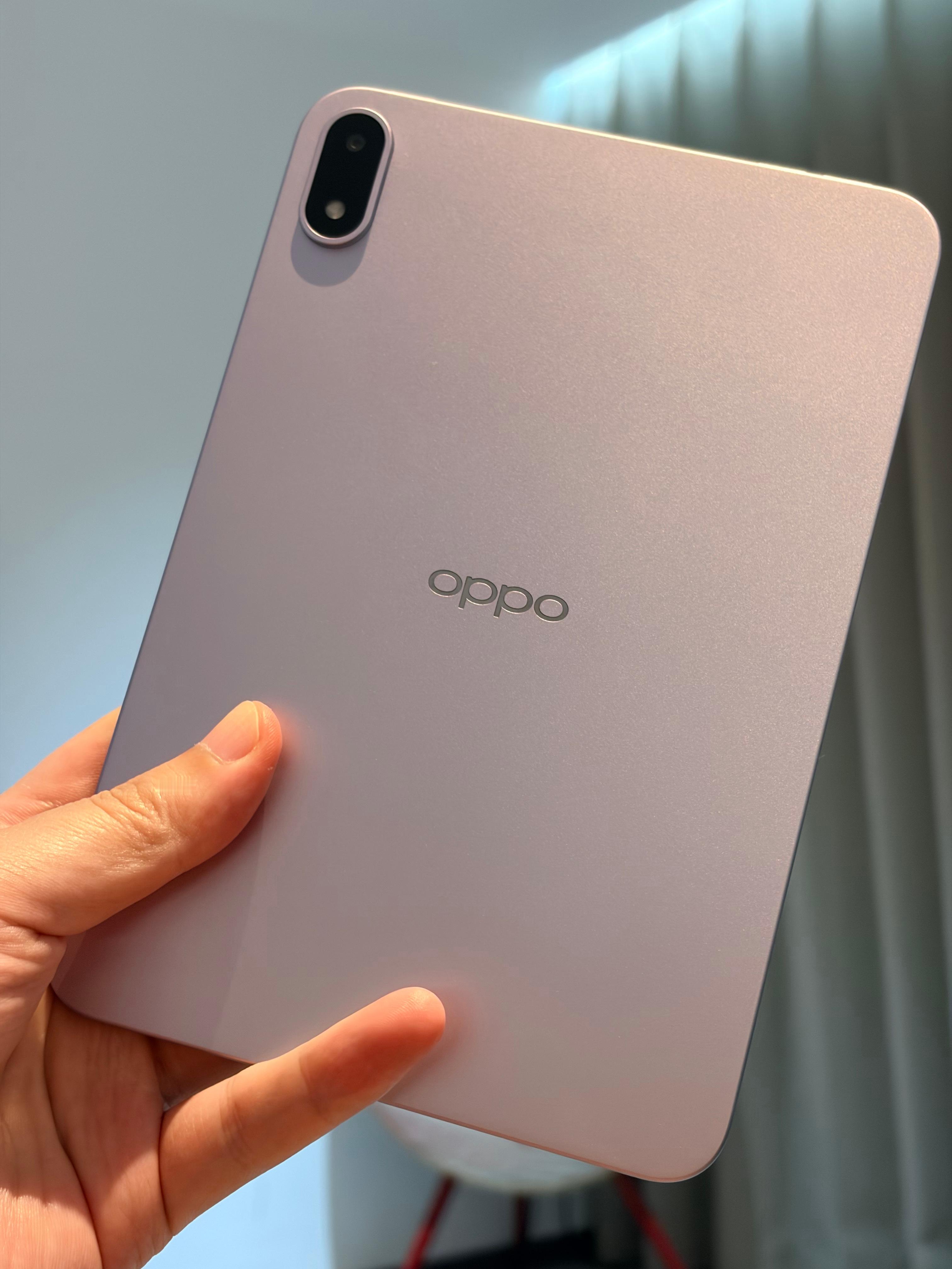出差刚到家摸到了OPPO Pad mini这手感和尺寸真的太爱了！轻薄、高屏占比
