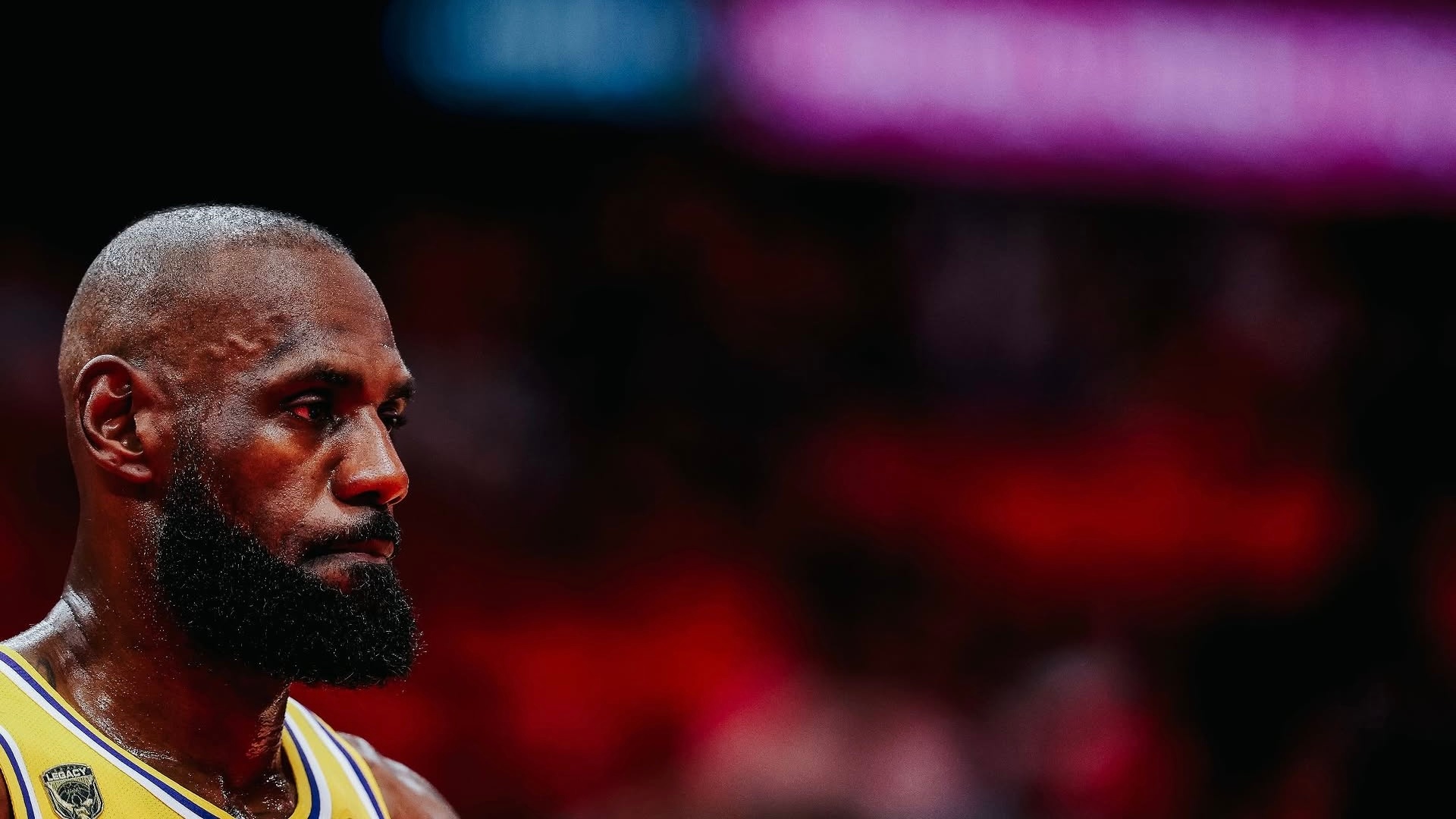 “因为你是强者 所以考验从不会间断”詹姆斯