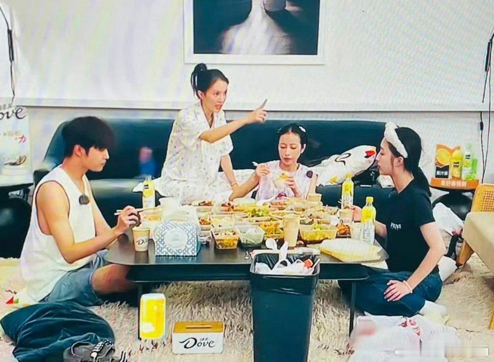 #我的主场 小团体# 《我的主场》首播，小团体的问题引发热议，郭艾伦为竞技的公平