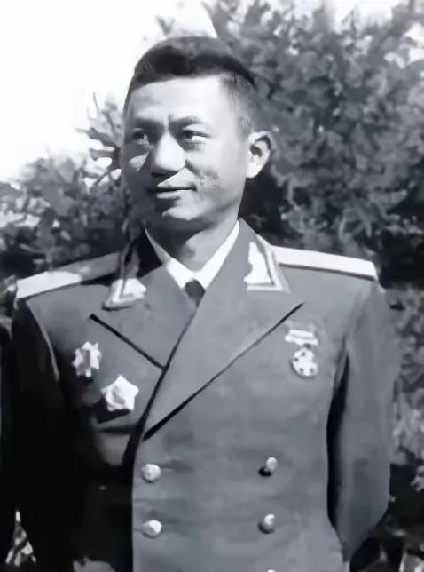 1990年11月，99岁母亲在台北荣民总医院病危，弥留之际唯一心愿：见儿子最后一