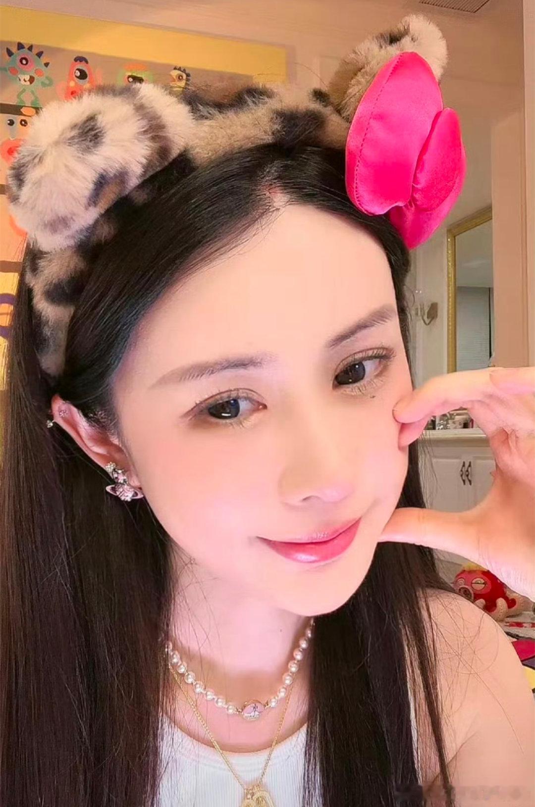 #韦雪回应被权志龙喜欢过#网红‘妖怪’爆料说权志龙喜欢过中国女星韦雪，韦雪在直播