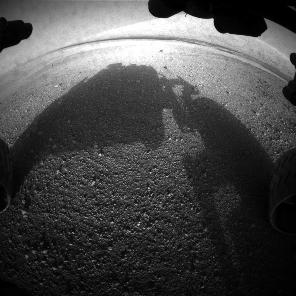 在火星工作的14年里，NASA好奇号火星车已经拍摄超过70万张照片，但这一张却格