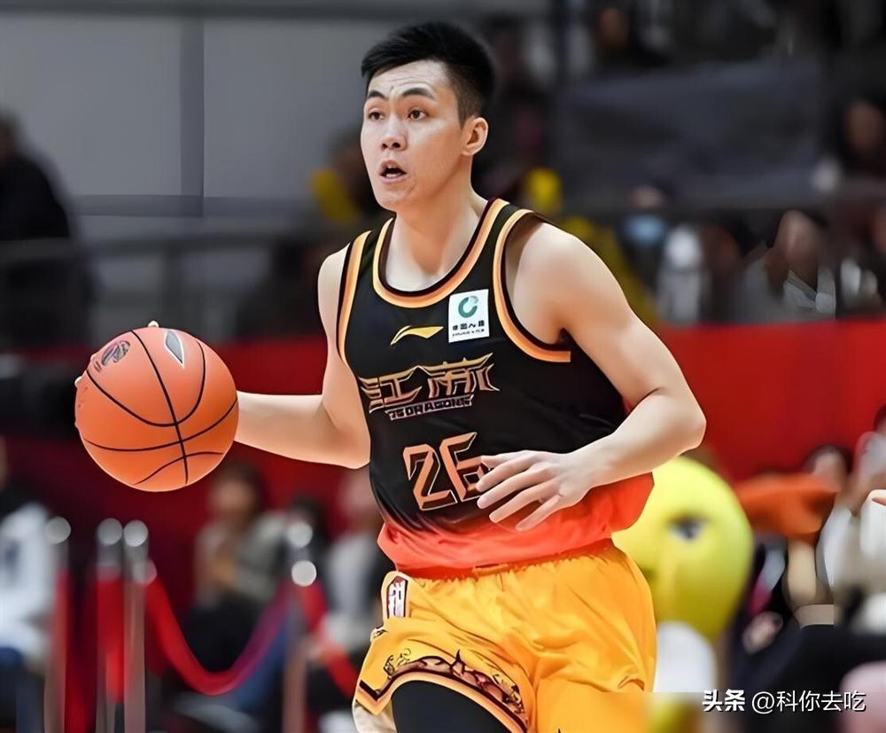 庞峥麟被捧成“CBA当家球星”，广东媒体人吹得最凶，转头自家球队就输了。
江苏