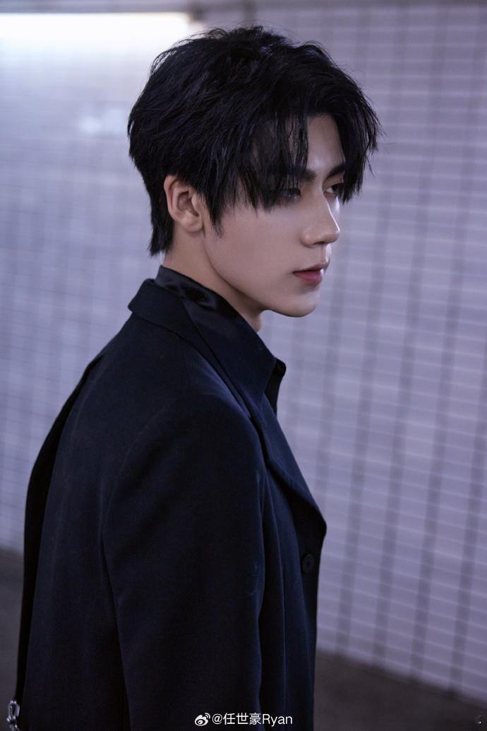 #冰雪谣定档官宣#真的很期待高伟光和欧阳娜娜的这部新剧，在动荡的民国时期相互救赎