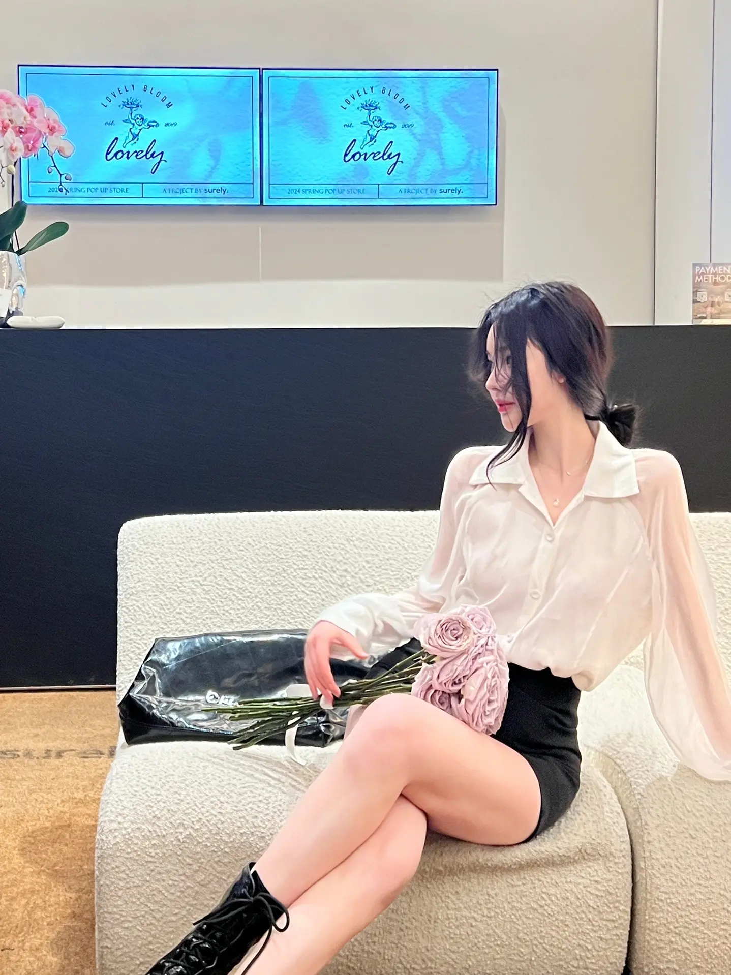 万能的姐妹们，请推荐适合的香水给我～