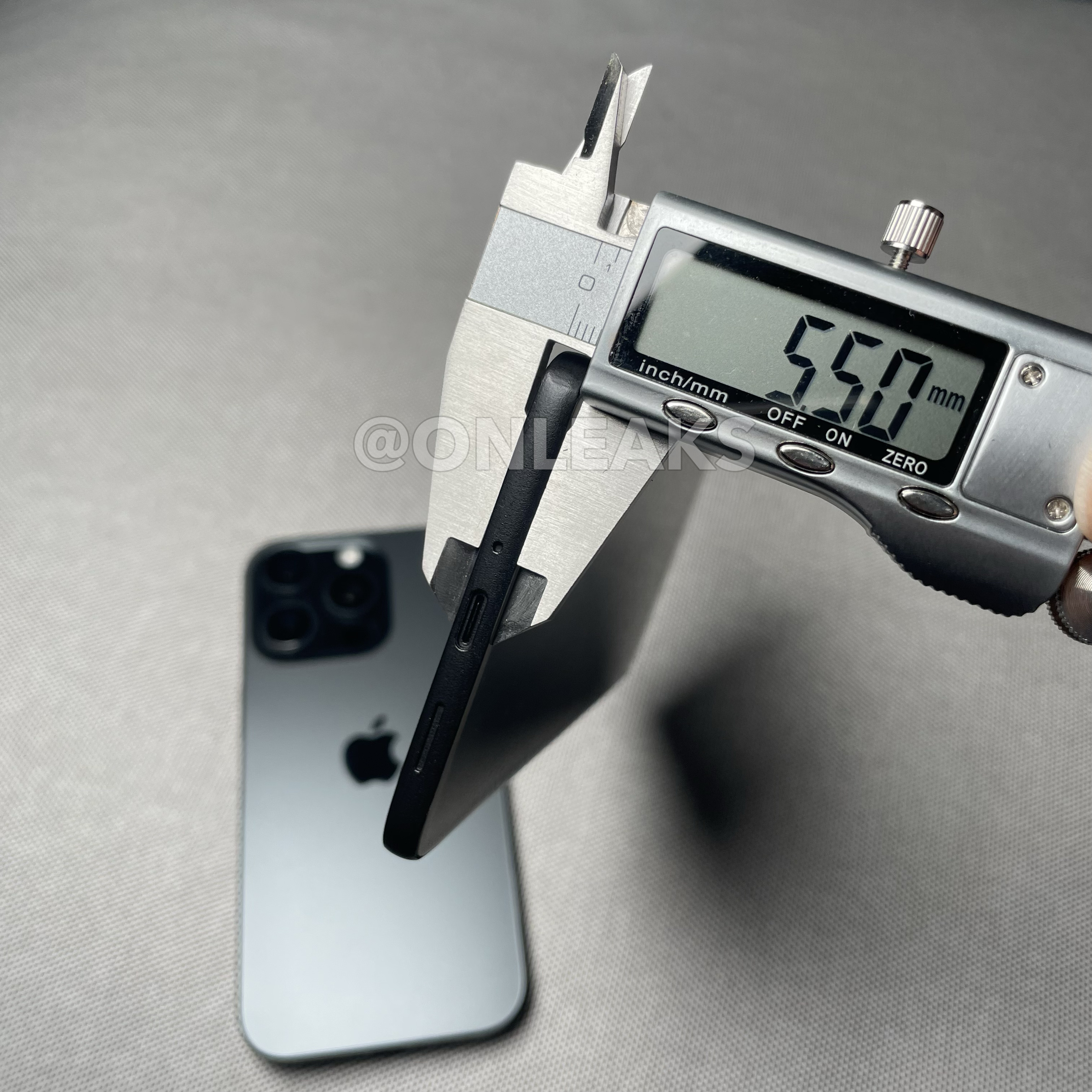 已取消的 S26 Edge 机模厚度为 5.5mm 