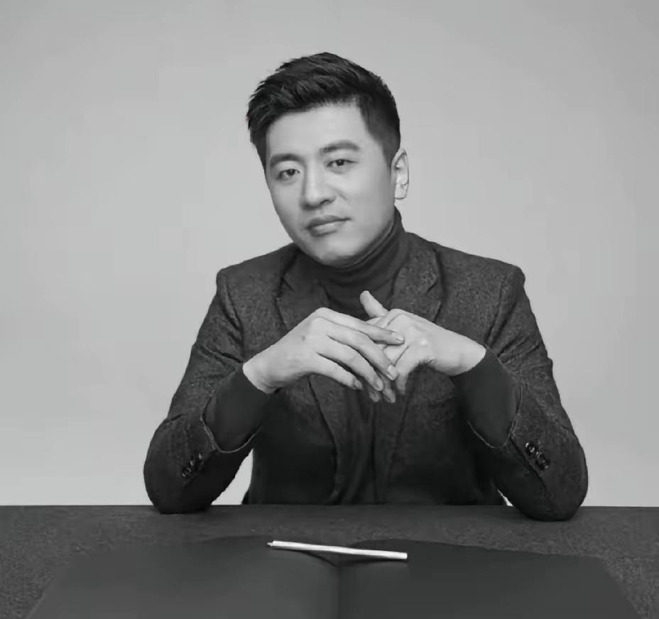 [月亮]3500月薪到亿万身家：张雪峰用命换来的真相，今天没人敢骂了
​​不查不