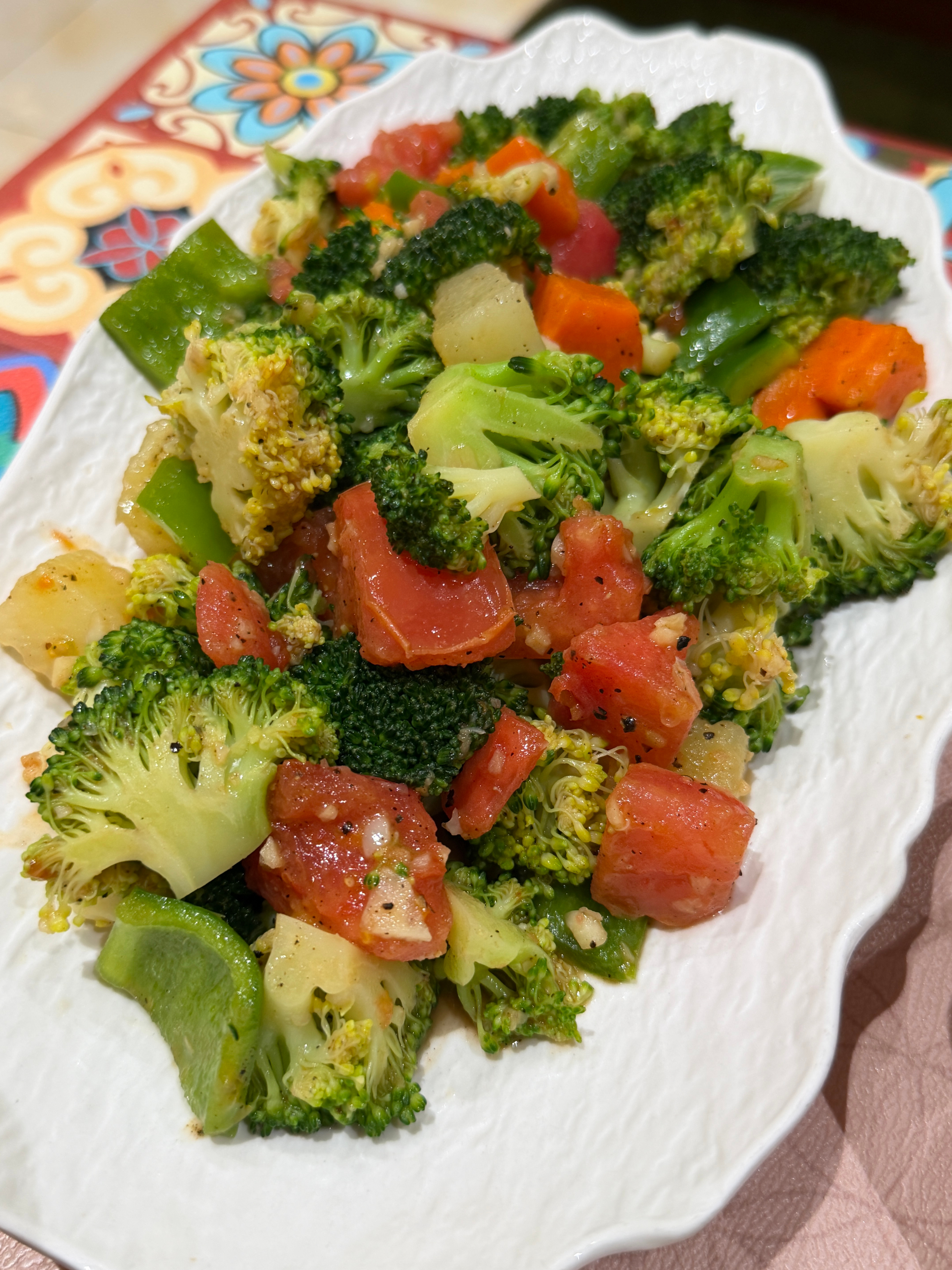 带我爽姐吃了个叙利亚菜，之前在中关村上班儿吃过一次。图4是鹰嘴豆泥加橄榄油，图3