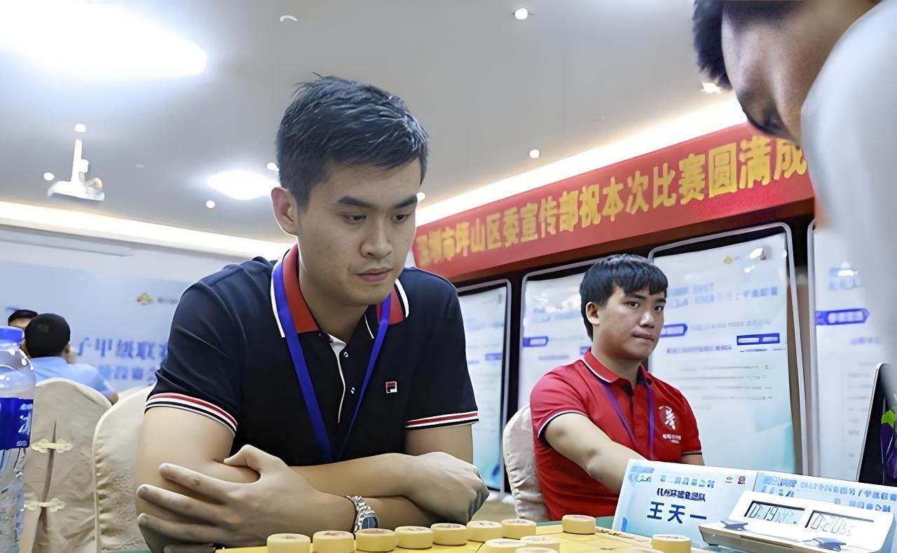 王天一对弈各象棋名将的历史战绩
王天一对郑惟桐：26胜22负
王天一对许银川：7