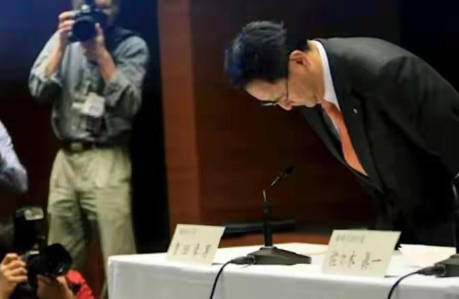 日本车企萎缩是第一张倒下的多米诺骨牌
据中国经济网援引日本《日经亚洲评论》近日报