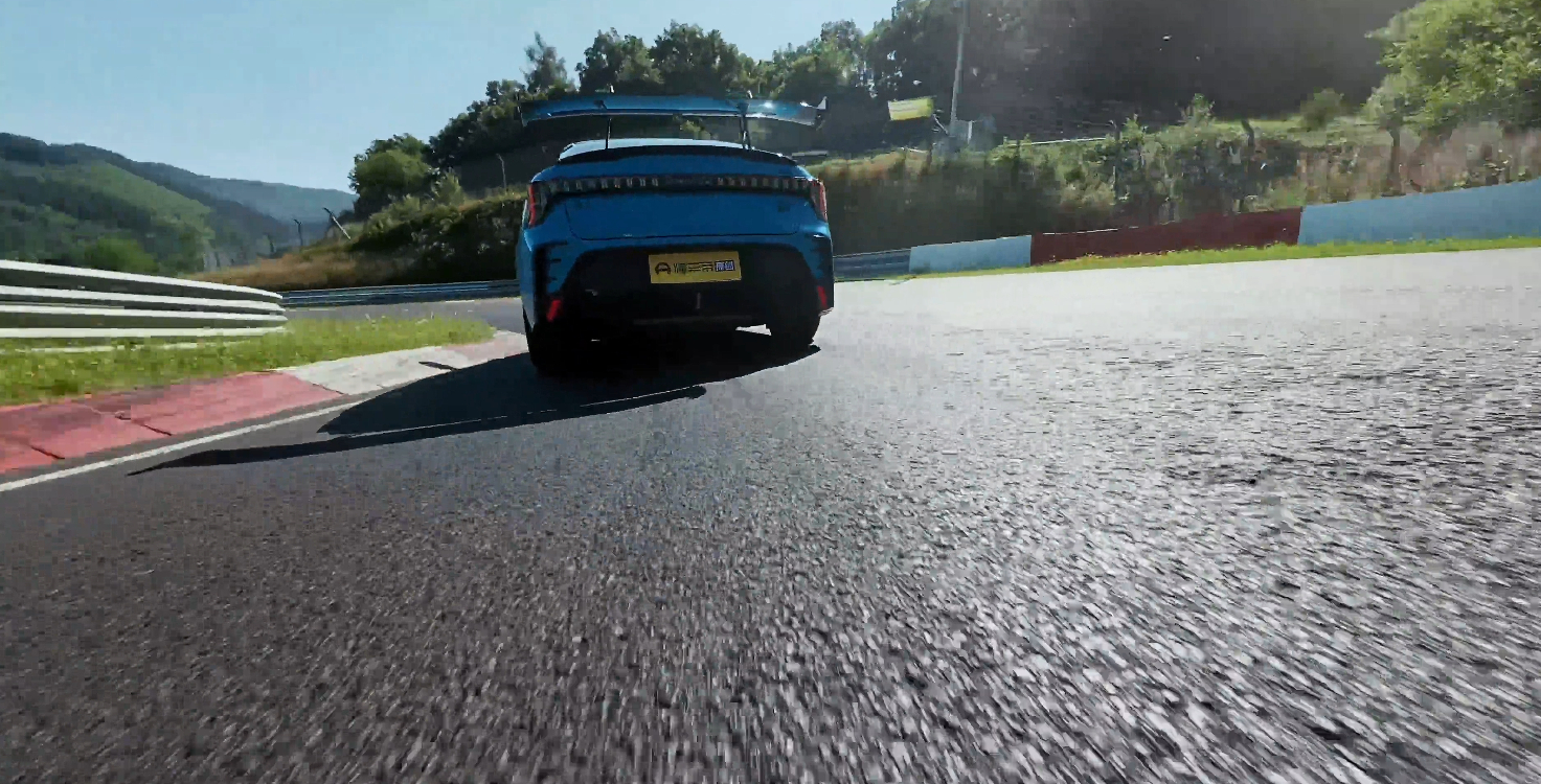 纽北和飞驰人生的赛道哪个难要知道中国车这些年进步到底快不快，看看昨天懂车帝的《懂