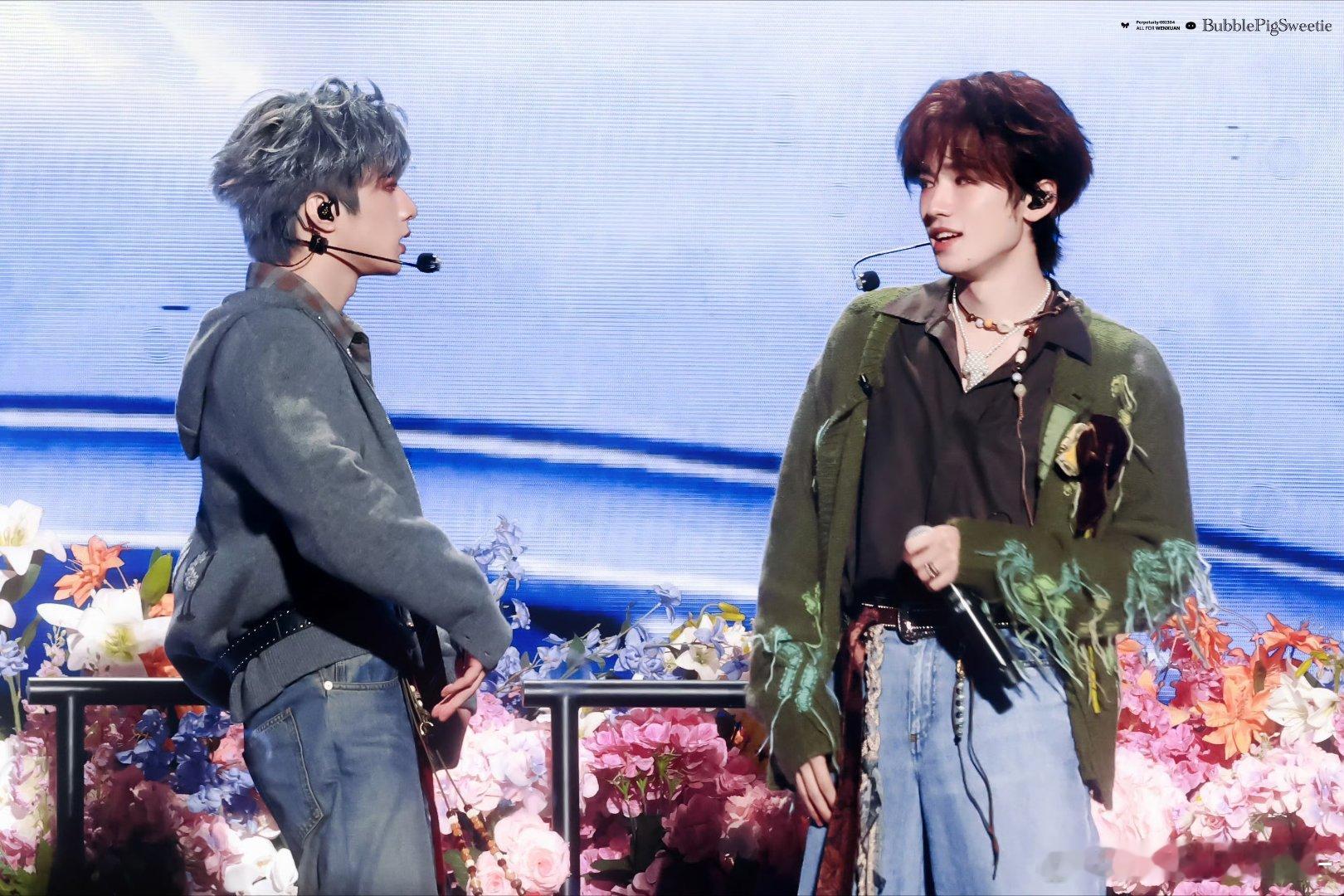 文轩 🐺🐟文轩世界第一初恋 “你能不能哄我一下”烟花升停在星夜-宋亚轩刘耀文