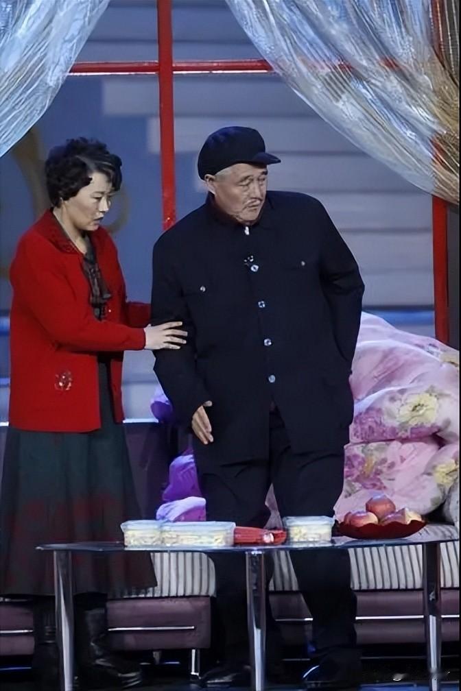 有没有人因为赵本山不上春晚而不看春晚的?