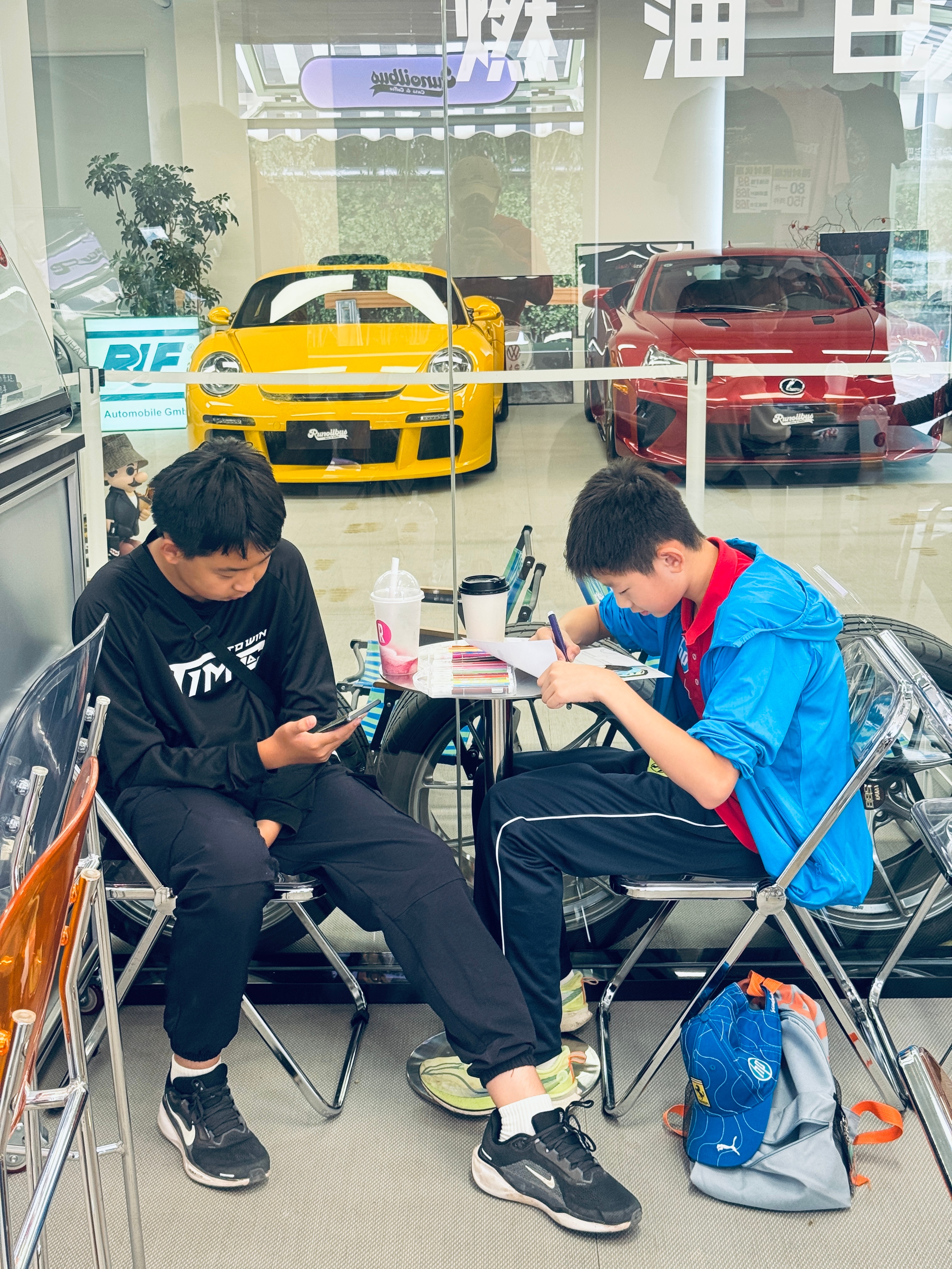 你画我等，友谊万岁👍画的真不错👏梦想家ALI  ​​​