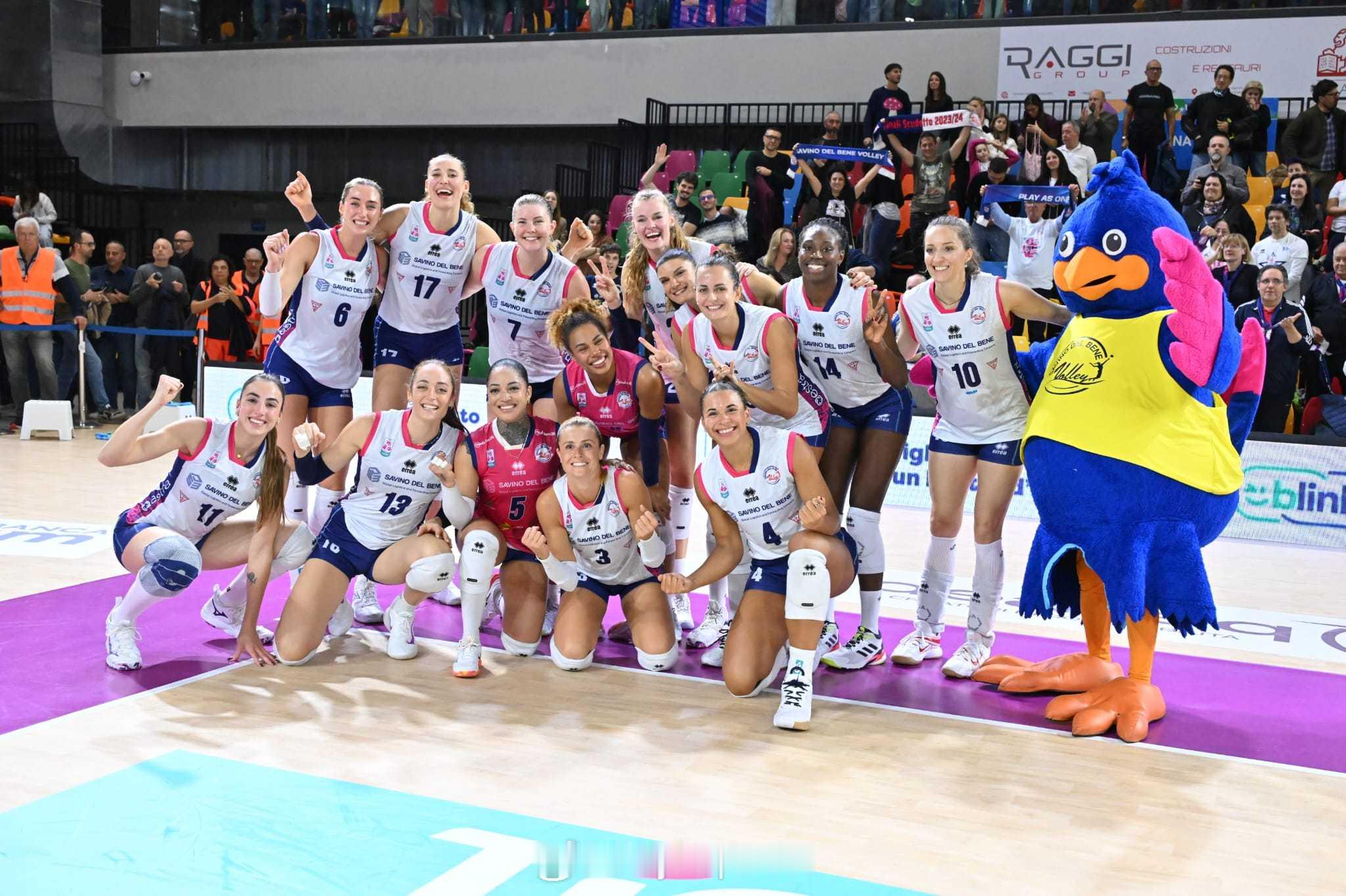 【意甲女排斯坎迪奇3-1布斯托 安娃21分】国际排坛战报速递 10月29日，意甲