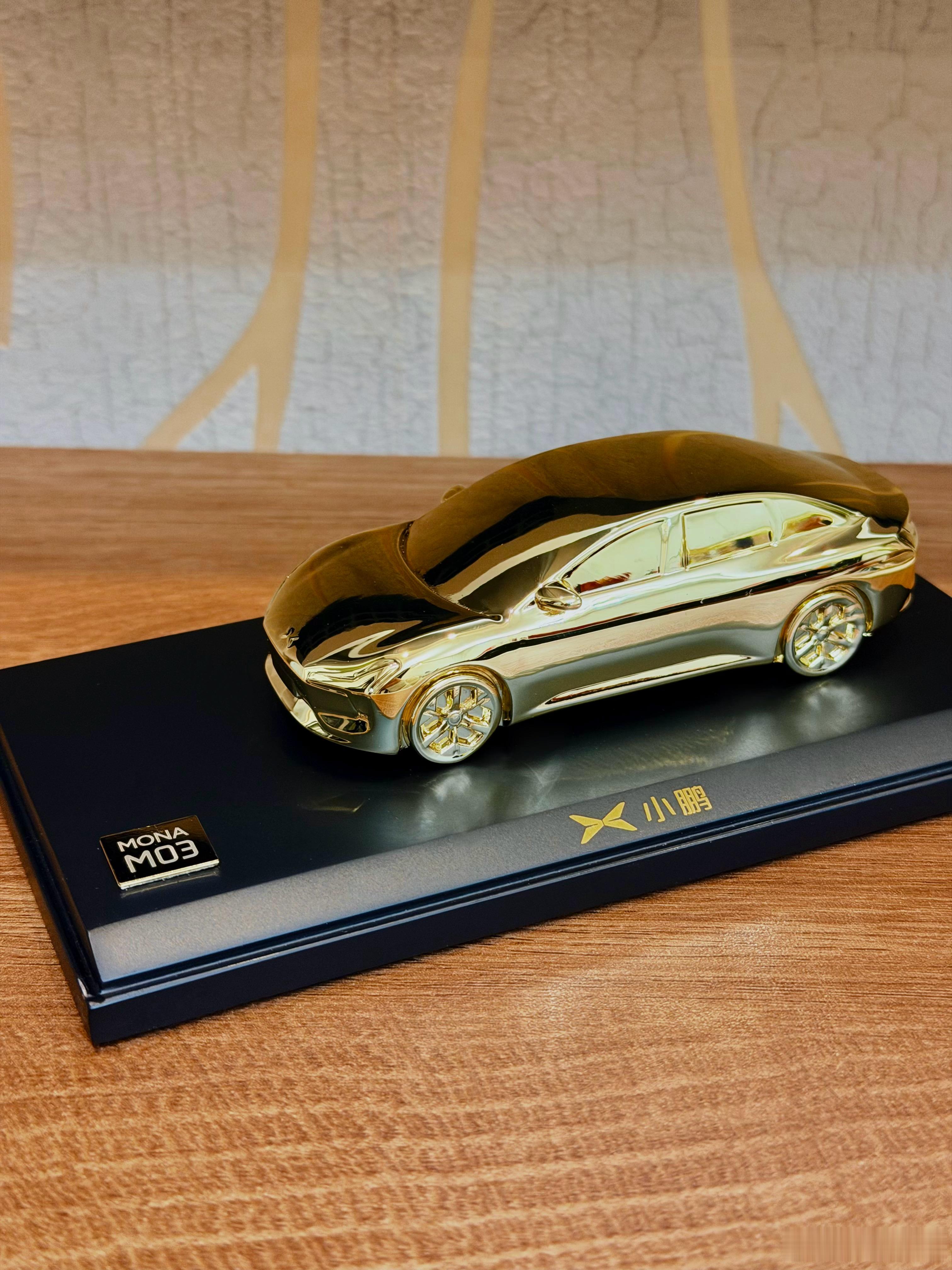 看我们小MONA成“金”啦～ 作为1/200000有品位的车主！收到了24K真金