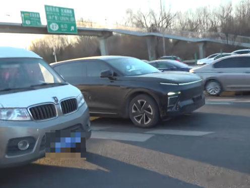 【爱车安全贴士 北京街头这辆车格外“干净”，交警：罚款500元，驾驶证记16分！