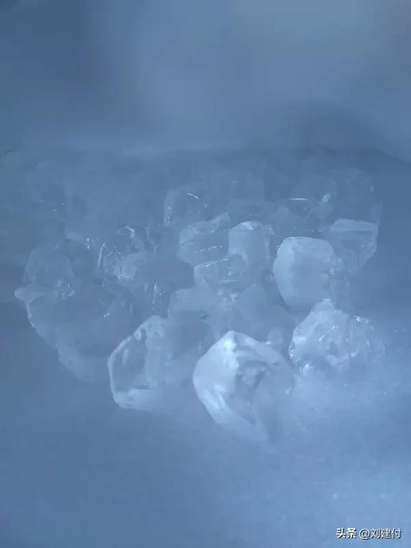 为何速效救心丸最好别贴身携带 为何速效救心丸最好别贴身携带
速效救心丸最好别贴身