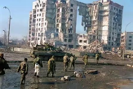 伊朗这场仗，基本已经打不下去了
 
伊朗这场仗，基本上已经打不下去了。
​​很多