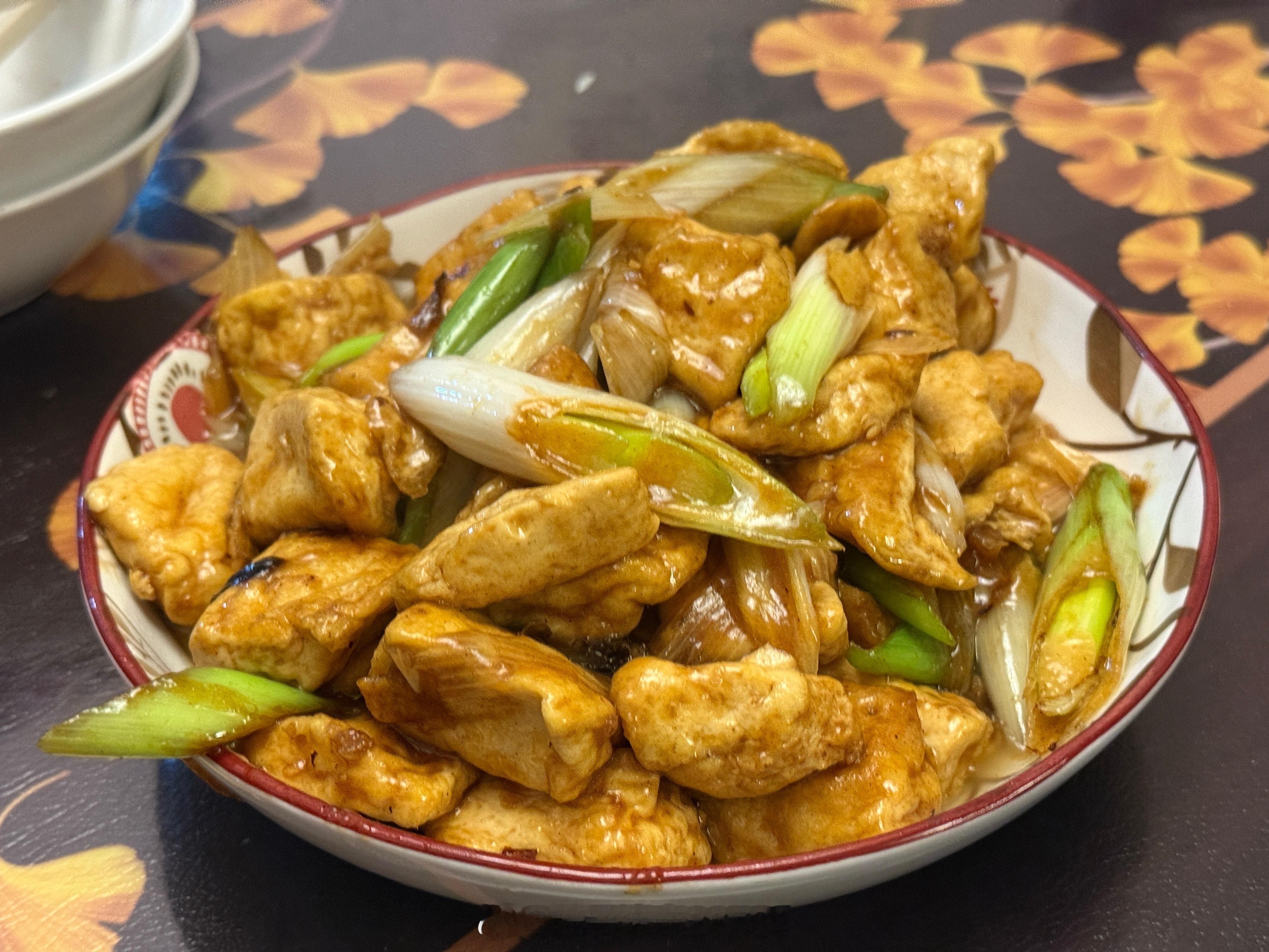 今天体检完，赶紧回家，跟老公一起回婆家了。婆婆给包的饺子，我想吃了，白菜猪肉是熟