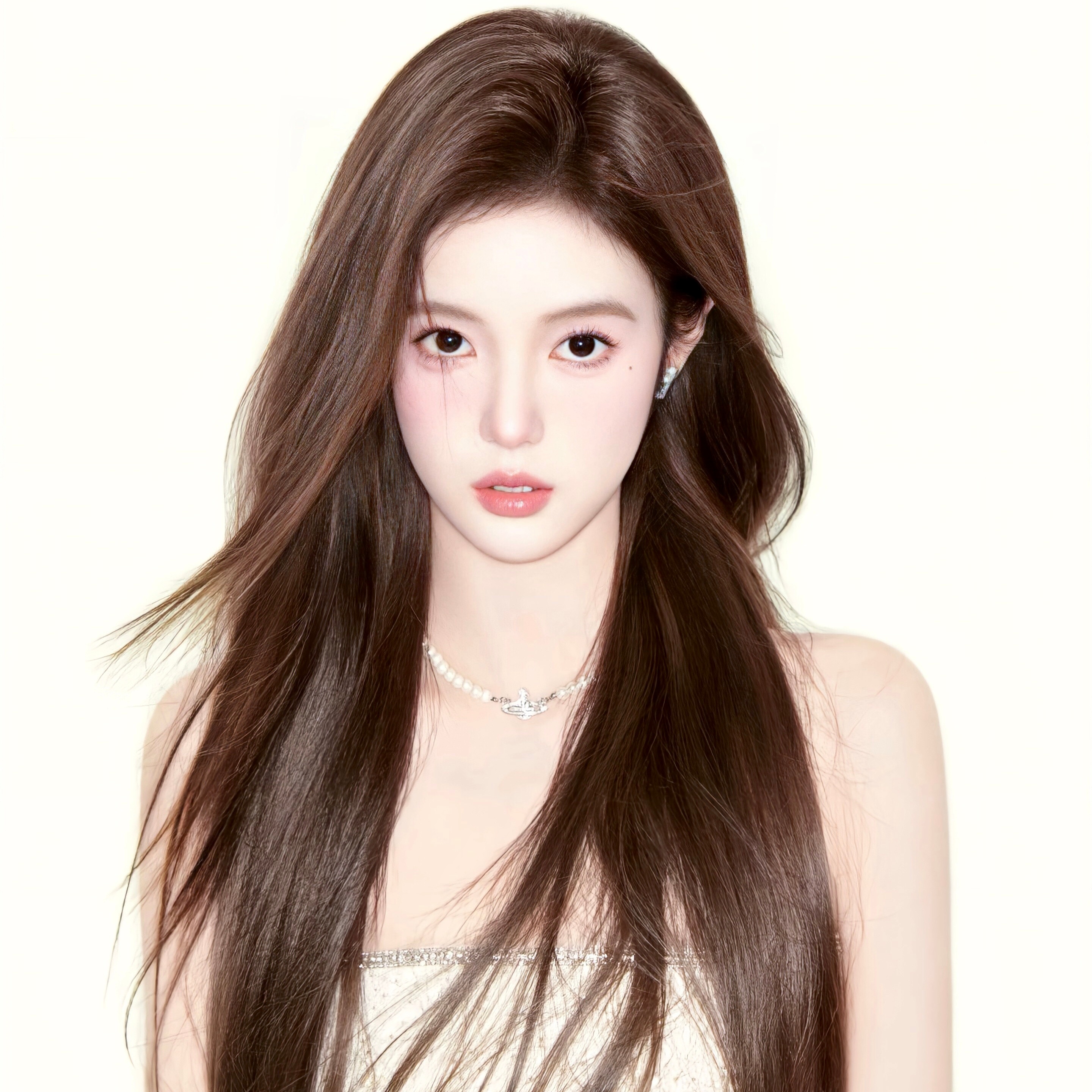 𝑾𝒆𝑪𝒉𝒂𝒕头像女头女生头像｜头像｜氛围感头像｜高质量头像｜小众头像