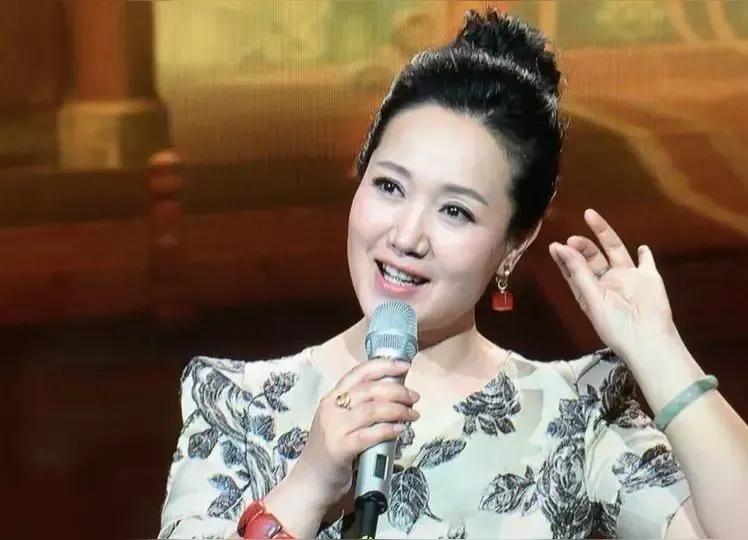 莫非相声圈儿的闹剧又传染到了京剧圈？
看见京剧演员之间的互相指责也越来越多，而且